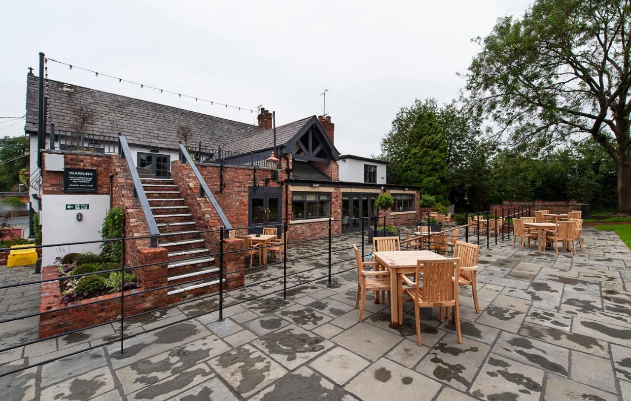The Bulls Head Hotel Хейл Экстерьер фото