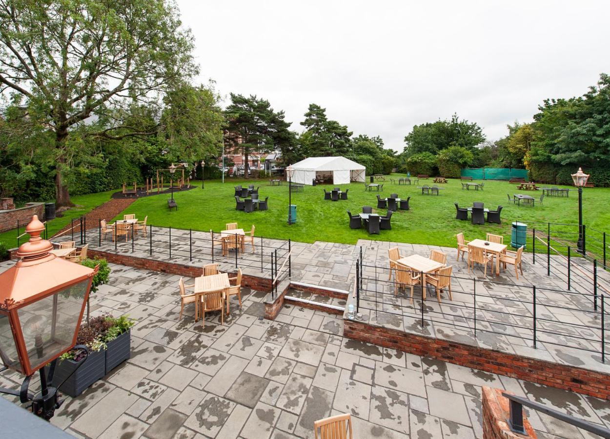 The Bulls Head Hotel Хейл Экстерьер фото