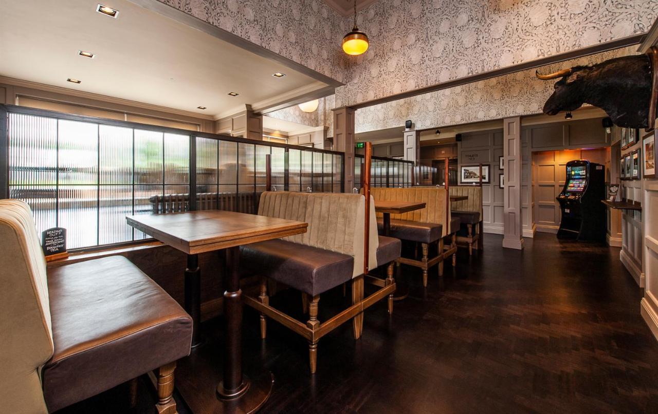 The Bulls Head Hotel Хейл Экстерьер фото
