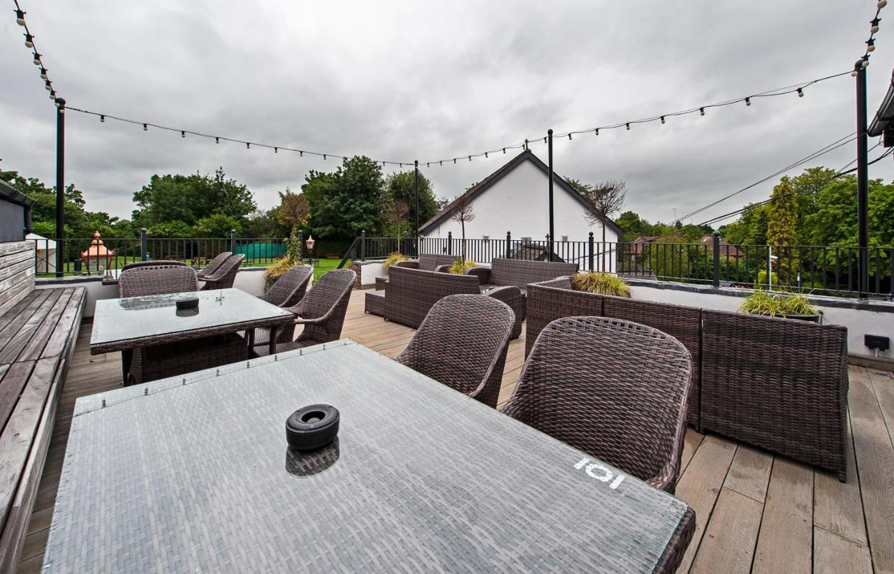 The Bulls Head Hotel Хейл Экстерьер фото