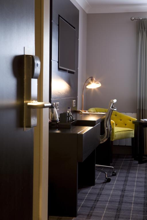 The Bulls Head Hotel Хейл Экстерьер фото